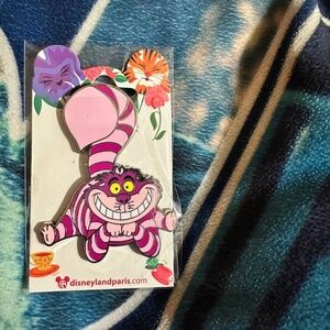 Disney Paris Alice In Wonderland Cheshire Cat Pin